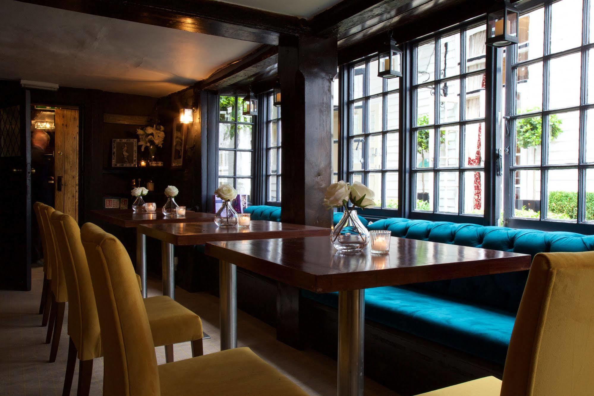 The Talbot Inn Woking Ngoại thất bức ảnh